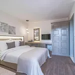 Elementa Boutique - Adults Friendly