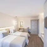 Elementa Boutique - Adults Friendly 3*