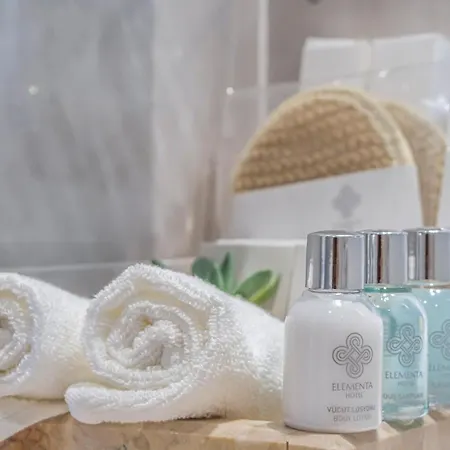 ホテル Elementa Boutique - Adults Only 3*