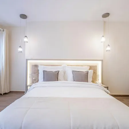 Elementa Boutique - Adults Friendly מלון 3*