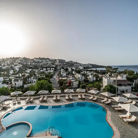 Elementa Boutique - Adults Friendly מלון 3*