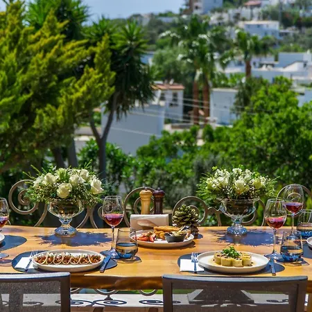 מלון Elementa Boutique - Adults Friendly 3*