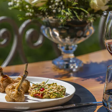 מלון Elementa Boutique - Adults Friendly 3*